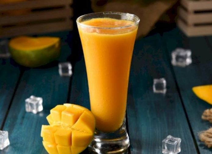 Jus Mangga kekinian yang dicampur dengan es krim dan juga potongan buah mangga segar. Cocok untuk minuman buka puasa.