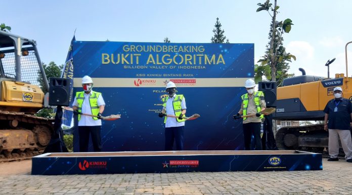 Ground breaking proyek Bukit Algoritma di Cikadang, Sukabumi, Jawa Barat pada Rabu (9/6/2021).