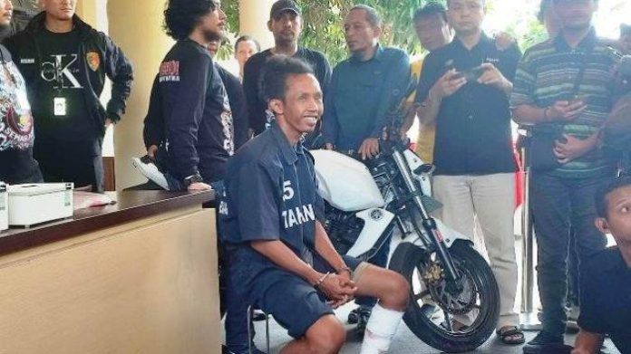 Muhamad Husen saat dihadirkan dalam jumpa pers di Mapolres Semarang.