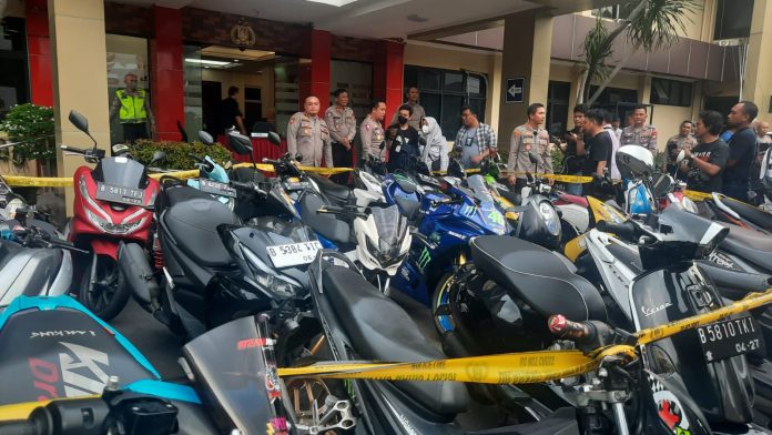 Sepeda motor yang diamankan Polres Jakarta Selatan karena melanggar peraturan lalu lintas.