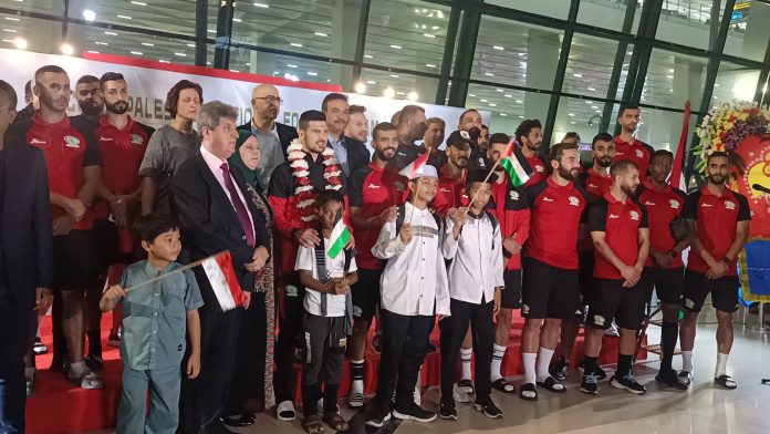 Timnas Palestina saat tiba di Bandara Soekarno Hatta