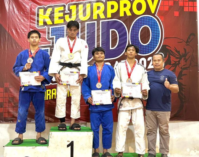 Atlet Judo Kota Bekasi meraih 9 medali dalam Kejurprov Judo se Jawa Barat.