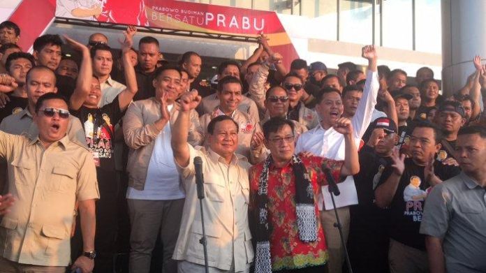 Budiman Sudjatmiko dan Prabowo Subianto saat deklarasi relawan Prabu