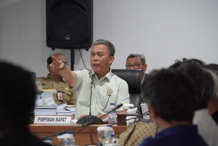 Ketua DPRD DKI Prasetyo Edi Marsudi saat audensi soal polemik di Jalan Tulodong, Kebayoran Baru, Jaksel.