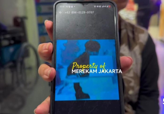 Korban Nadya menunjukkan pria yang mencuri motornya yang dikenal di aplikasi kencan online.