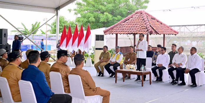 Presiden Jokowi bertemu Kepala Desa se Kabupaten Serang, Banten, Senin (8/1/2024).