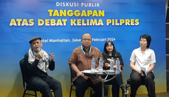 Ekonom Faisal Basri dalam acara diskusi INDEF di Jakarta, Senin (5/2/2024)