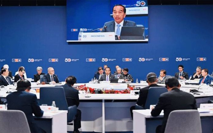 Presiden Jokowi nyatakan menentang kampanye hitam yang menggunakan isu lingkungan saat berpidato di KTT ASEAN Khusus di Melbourne, Australia, Rabu (6/3/2024).