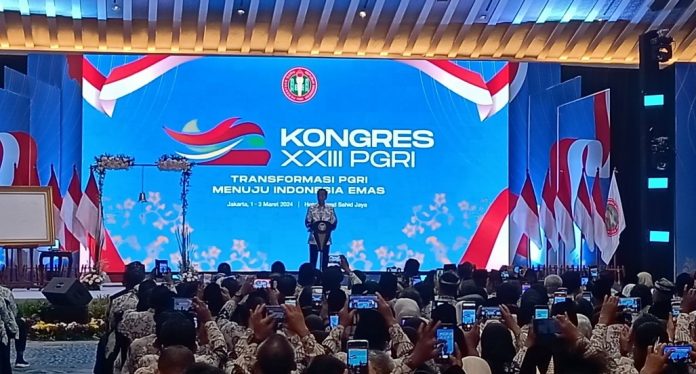 Presiden Jokowi menyerukan kepada guru dan sekolah untuk tidak menutu-nutupi kasus bullying yang terjadi pada siswa.