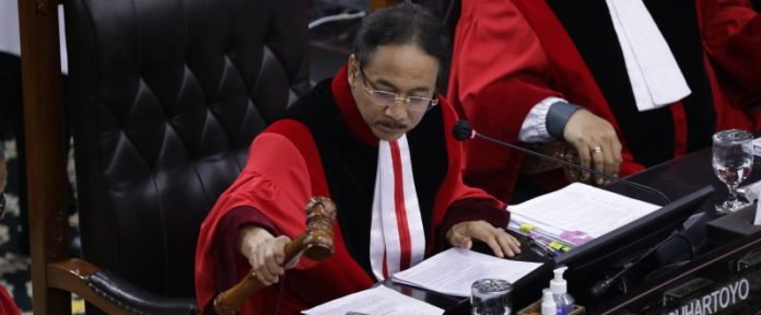 Ketua MK Suhartoyo saat memimpin sidang perkara hasil Pemilu Presiden dan Wakil Presiden 2024 di Ruang Sidang MK RI, Senin (22/4/2024).