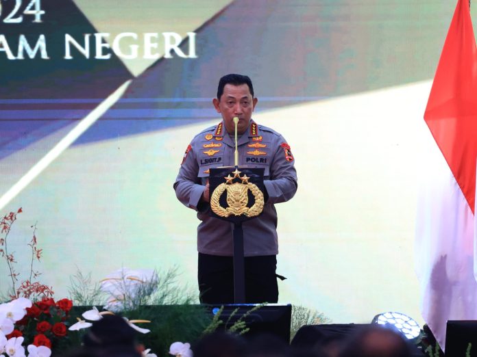 Kapolri Jenderal Listyo Sigit Prabowo saat membuka Apel Kasatwil Polri2024 di Semarang, Jawa Tengah, Rabu (11/12/2024).