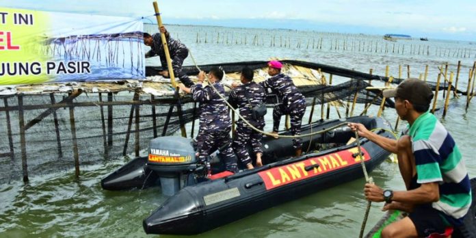 Pembongkaran pagar laut oleh TNI AL,