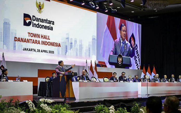 Presiden Prabowo saat memberikan pengarahan kepada jajaran direksi BUMN, di JCC Jakarta, Senin (28/4/2025).