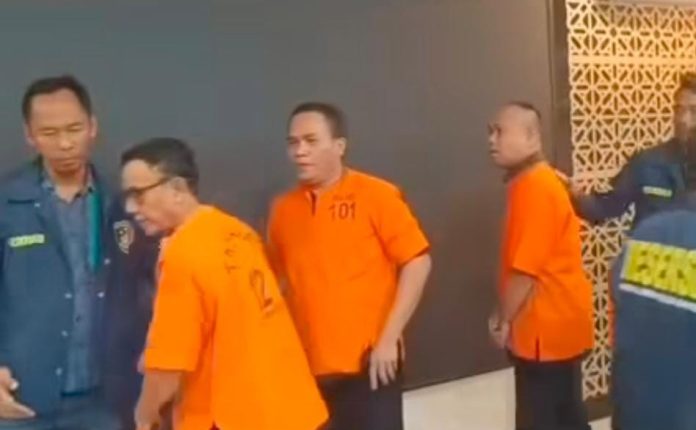 Polda Banten menetapkan tiga orang sebagai tersangka terkait kasus pemalakan jatah proyek Rp5 triliun terhadap PT Chengda Engineering Co yang viral di media sosial.