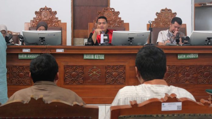 Sebanyak 47 pelanggar ketertiban umum (Tibum) diseret Satuan Polisi Pamong Praja (Satpol PP) Jakarta Selatan ke pengadilan, Jumat (25/7/2025).