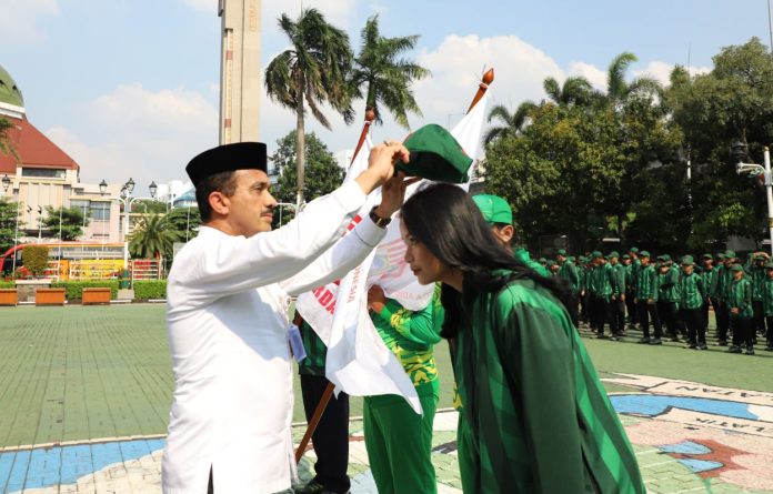 Wali Kota Jakarta Selatan M. Anwar secara resmi melepas kontingen Jakarta Selatan yang akan berlaga di ajang Pekan Olahraga Pelajar Provinsi (Popprov) dan Pekan Olahraga Provinsi (Porprov) DKI Jakarta tahun 2025.