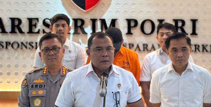 Direktorat Tindak Pidana Tertentu (Dirtipidter) Bareskrim Polri tengah menyelidiki dugaan aktivitas pertambangan ilegal mineral bukan logam jenis zirkon di wilayah Kalimantan Tengah.