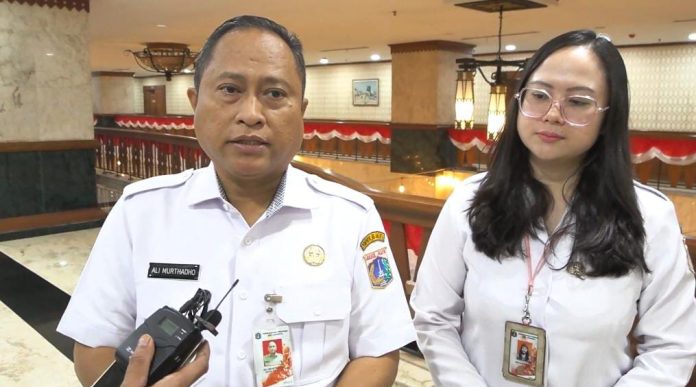 Wakil Wali Kota Administrasi Jakarta Selatan, Ali Murtadho bersama Lembaga Kerja Sama (LKS) Tripartit, di Kantor Wali Kota Jakarta Selatan, Rabu (27/8/2025).