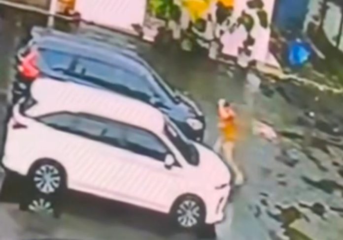 Detik-detik penculikan Kepala Cabang BRI Cempaka Putih Mohamad Ilham Pradipta terekam dalam rekaman CCTV di area parkir Lotte Grosir, Pasar Rebo, Jakarta Timur.
