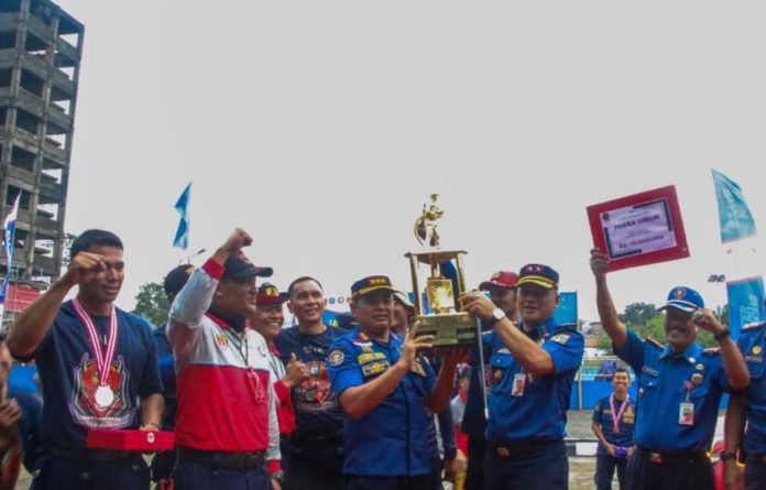 Suku Dinas Penanggulangan Kebakaran dan Penyelamatan (Gulkarmat) Jakarta Selatan berhasil menyabet gelar Juara Umum dalam ajang Jakarta Fire Fighter Challenge (JFFC) 2025.