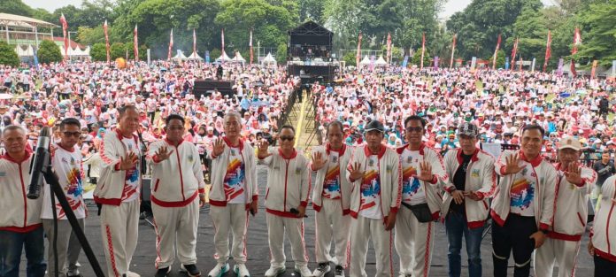 Kemeriahan menyelimuti Lapangan Blok S, Kebayoran Baru, Jakarta Selatan, pada Minggu pagi (14/9/2025), saat lebih dari 20.000 warga tumpah ruah mengikuti Fun Walk Jaksel 2025.