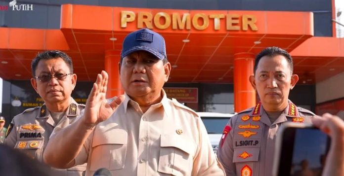 Presiden Prabowo jenguk korban kerusuhan di Rumah Sakit Polri Kramatjati, Jakarta, Senin (1/9/2025).