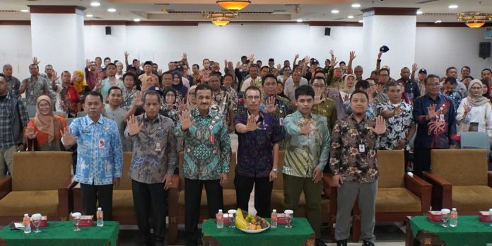 Pemerintah Kota Administrasi Jakarta Selatan memberikan pelatihan peningkatan kapasitas kepada ratusan pengurus Koperasi Kelurahan Merah Putih (KKMP) sebagai upaya memperkuat ekonomi lokal melalui pengembangan koperasi di tingkat kelurahan.