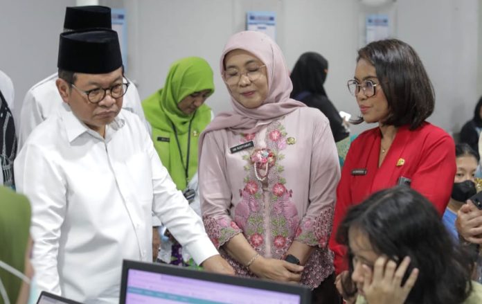 Gubernur DKI Jakarta Pramono Anung mengaku terkejut saat melihat langsung kondisi dan pelayanan di Puskesmas Kebayoran Lama, Jakarta Selatan, Jumat (9/1).