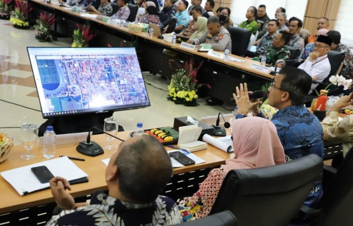 Wali Kota Administrasi Jakarta Selatan M Anwar menghadiri sekaligus memimpin Musyawarah Perencanaan Pembangunan (Musrenbang) Kecamatan Cilandak yang digelar di Kelurahan Pondok Labu, Kamis (12/2/2026).