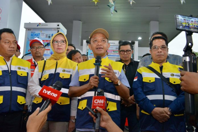 Menteri ESDM Bahlil Lahadalia mengajak masyarakat untuk tidak boros dalam menggunakan LPG sebagai bagian dari upaya menjaga ketahanan energi nasional.