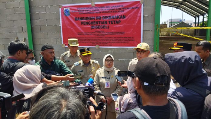 Kepala Dinas Cipta Karya, Tata Ruang dan Pertanahan (Citata) DKI Jakarta, Vera Revina Sari, mengatakan SLF merupakan syarat penting untuk memastikan bangunan layak dan aman digunakan oleh masyarakat.
