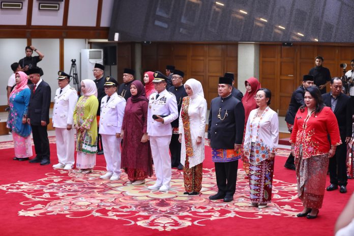 Gubernur Pramono usai melantik 11 pejabat pimpinan tinggi pratama di Balai Agung, Balai Kota DKI Jakarta, Rabu (15/4).