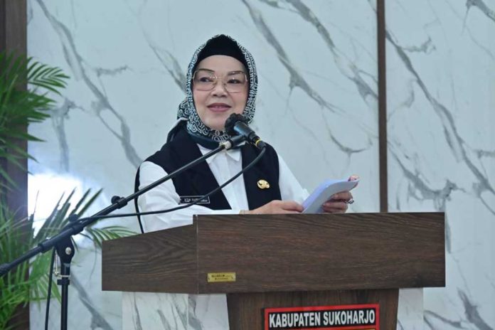 Bupati Sukoharjo Etik Suryani.
