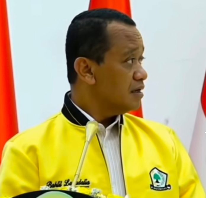 Momen Ketua Umum Partai Golkar Bahlil Lahadalia sempat kehilangan fokus saat menyampaikan pidato sambutan dalam acara di Kantor DPP Partai Golkar, Jakarta Barat, Senin (3/8/2026).