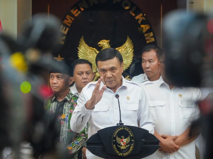 Menko Polkam Djamari Chaniago menyoroti luasnya kebakaran hutan dan lahan (karhutla) yang terjadi di sejumlah wilayah Indonesia.