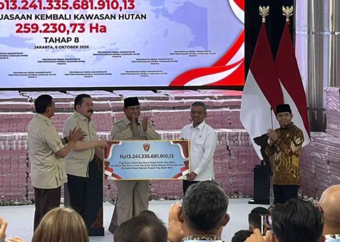 Kejaksaan Agung (Kejagung) menyerahkan uang senilai Rp13,2 triliun sebagai hasil penyelamatan keuangan negara.